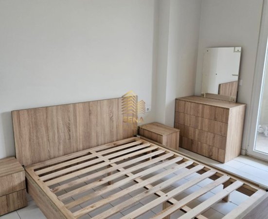Tirane, jepet me qera apartament 1+1+Ballkon Kati 11, 70 m² 450 € (Rruga Bedri Karapici)