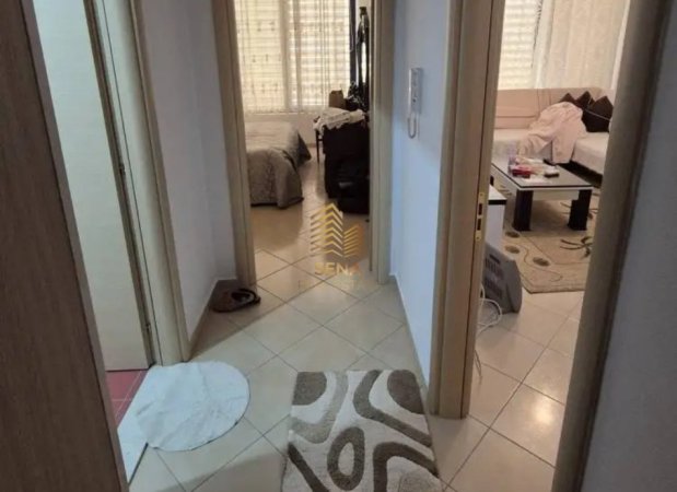Tirane, jepet me qera apartament 1+1+Ballkon Kati 2, 65 m² 450 € (Rruga 3 Deshmoret)