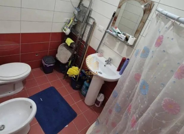 Tirane, jepet me qera apartament 1+1+Ballkon Kati 2, 65 m² 450 € (Rruga 3 Deshmoret)