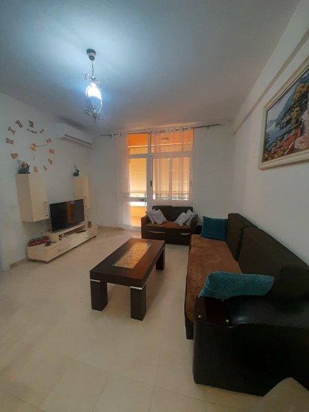 Tirane, jepet me qera apartament 1+1+Ballkon Kati 7, 70 m² 390 € (Rruga Loni Ligori ,Astir)
