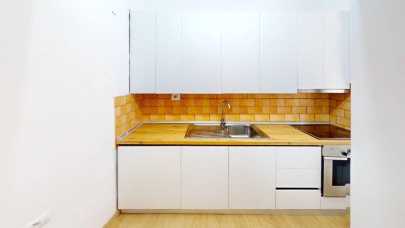 Tirane, jepet me qera apartament 1+1 Kati 2, 60 m² 600 € 