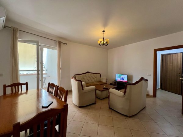Tirane, jepet me qera apartament 1+1+Ballkon Kati 10, 80 m² 500 € (Rruga e Elbasanit)