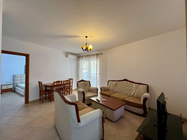 Tirane, jepet me qera apartament 1+1+Ballkon Kati 10, 80 m² 500 € (Rruga e Elbasanit)