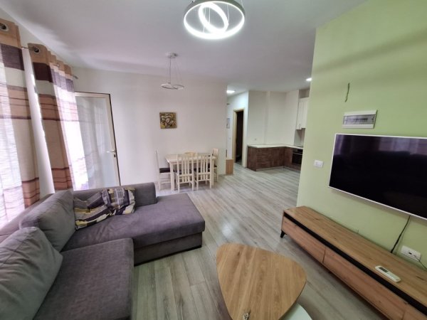 Tirane, shitet apartament 2+1+Ballkon Kati 4, 99 m² 205.000 € (rruga shyqyri brari)