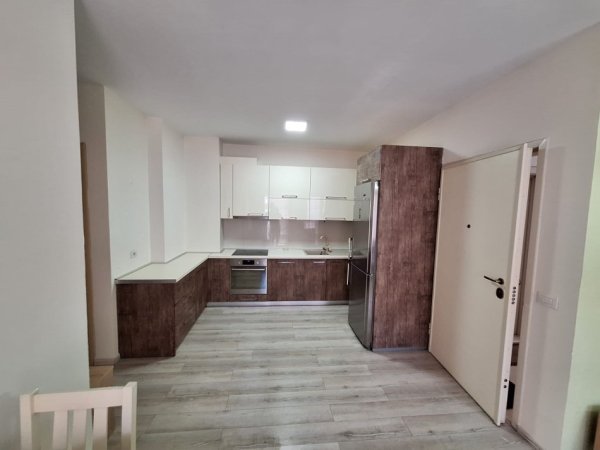 Tirane, shitet apartament 2+1+Ballkon Kati 4, 99 m² 205.000 € (rruga shyqyri brari)