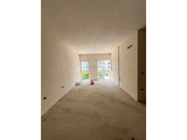 Tirane, shitet apartament 2+1+Ballkon Kati 3, 94 m² 110.000 € (Casa Italia, Tirana Entry 2)