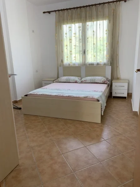 Dhoma plazhi ne Radhime, 60 METER LARG DETIT, BALLKON ME PAMJE NGA DETI