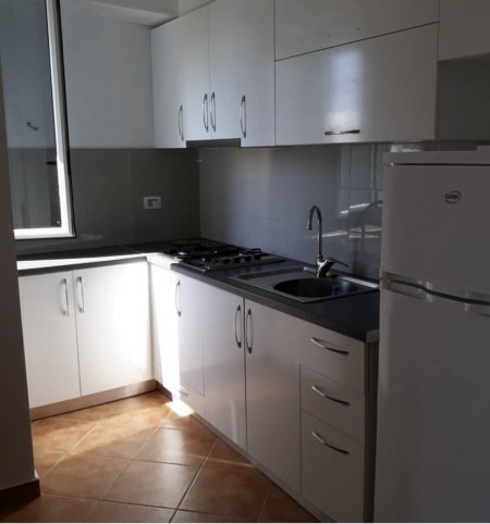 Dhoma plazhi ne Radhime, 60 METER LARG DETIT, BALLKON ME PAMJE NGA DETI