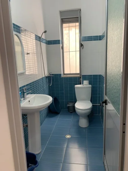 Dhoma plazhi dhe apartamente 1+1 ne Borsh, 20 meter nga deti