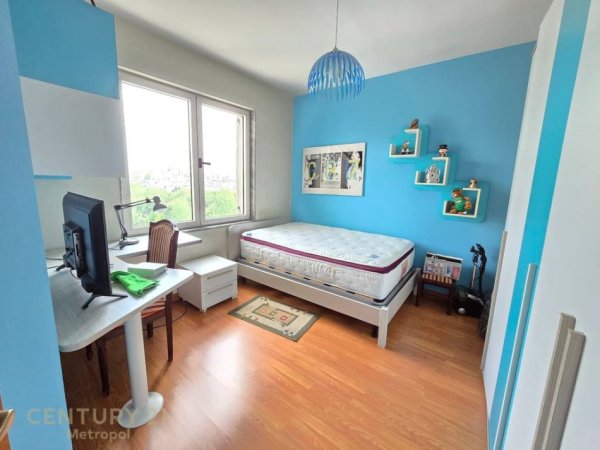 Tirane, jepet me qera apartament 2+1 Kati 7, 115 m² 800 € (MINISTRISË SË JASHTME)