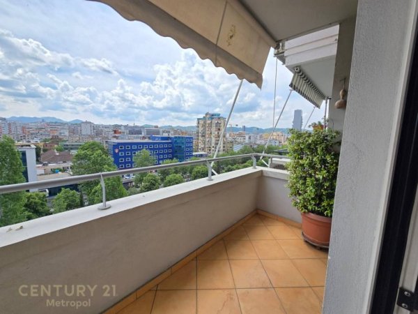 Tirane, jepet me qera apartament 2+1 Kati 7, 115 m² 800 € (MINISTRISË SË JASHTME)
