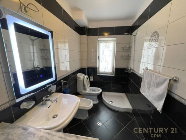 Tirane, jepet me qera apartament 1+1 Kati 1, 58 m² 500 € (Ali Demi)