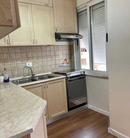 SHITET APARTAMENT 1+1+BALLKON PRANE RRETHIT TË KOMUNES,KOMUNA E PARISIT 155.000 EURO