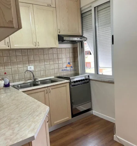 SHITET APARTAMENT 1+1+BALLKON PRANE RRETHIT TË KOMUNES,KOMUNA E PARISIT 155.000 EURO