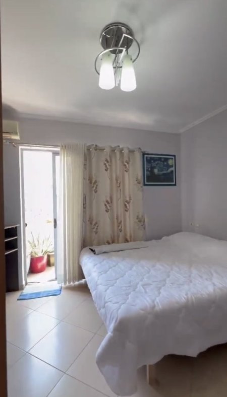 Tirane, jepet me qera apartament 2+1+Aneks+Ballkon Kati 3, 106 m² 450 € (Fresk , Rr. Muhamed Deliu)