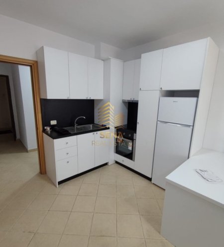 Tirane, jepet me qera apartament 1+1+Ballkon Kati 6, 75 m² 400 € (Rruga Mikel Maruli)
