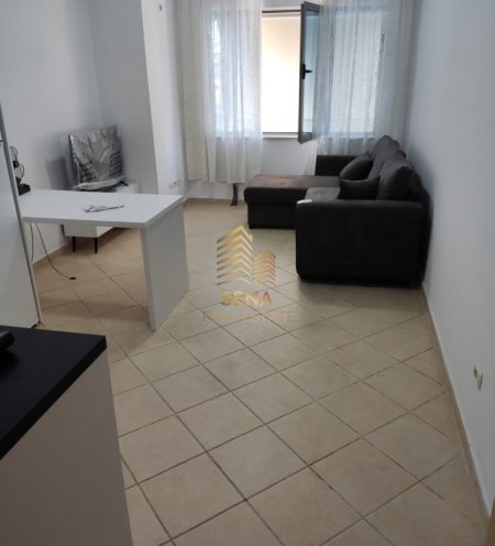 Tirane, jepet me qera apartament 1+1+Ballkon Kati 6, 75 m² 400 € (Rruga Mikel Maruli)