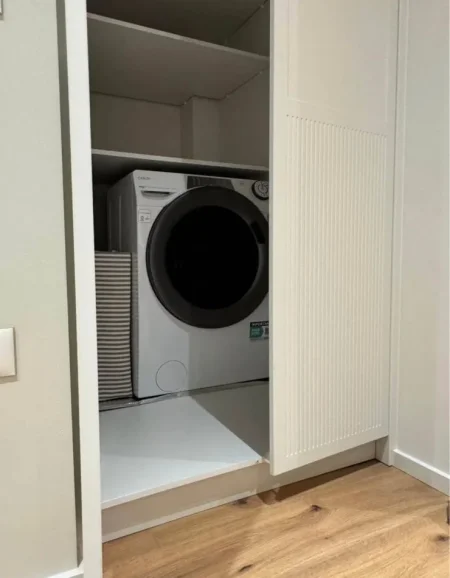 Tirane, jepet me qera apartament 2+1 Kati 2, 65 m² 1.000 € (Myslym shyri, prane "Pastel")