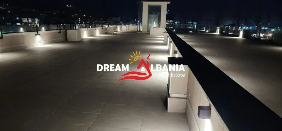 Tirane, jepet me qera ambjent biznesi , 2.951 m² 15.000 € 