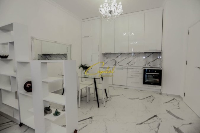 Tirane, jepet me qera apartament 1+1 Kati 6, 80 m² 800 € (KOMPLEKSI SQUARE 21)
