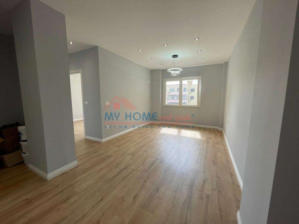 Tirane, shes apartament 1+1+Ballkon Kati 6, 64 m² 118.000 € (Rruga 5 Maji)
