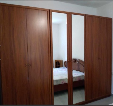 Tirane, jepet me qera apartament 1+1 Kati 1, 68 m² 350 € (Spitali Nene Tereza)