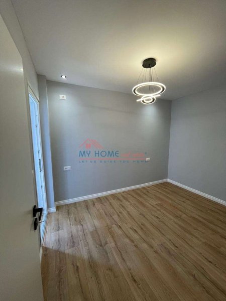 Tirane, shitet apartament 1+1+Ballkon Kati 6, 49 m² 98.000 € (Rruga 5 Maji)