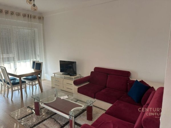 Tirane, jepet me qera apartament 2+1 Kati 7, 95 m² 650 € (BULEVARDI I RI)