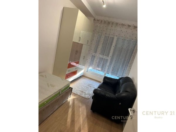Tirane, jepet me qera apartament 2+1 Kati 7, 95 m² 650 € (BULEVARDI I RI)