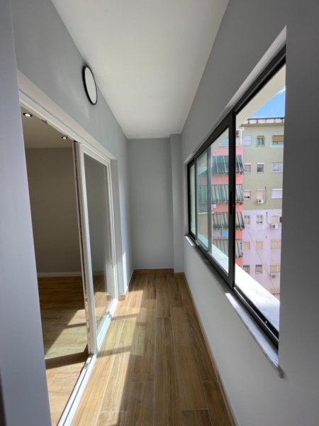 Tirane, shitet apartament 1+1 Kati 6, 49 m² 98.000 € (SHITET OKAZION SUPER APARTAMENTI 1+1 NE 5 MAJI)