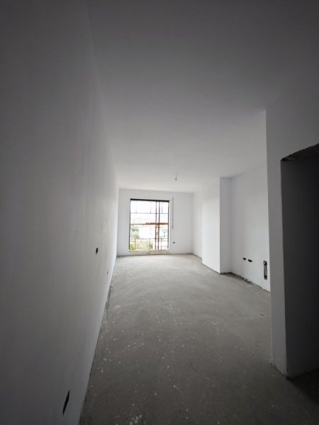 Tirane, shitet apartament 1+1+Ballkon Kati 1, 69 m² 82.500 € (Paskuqan)