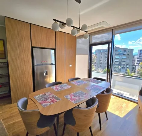 Tirane, shitet apartament 3+1 Kati 4, 238 m² 750.000 € (Rruga e kosovarve)