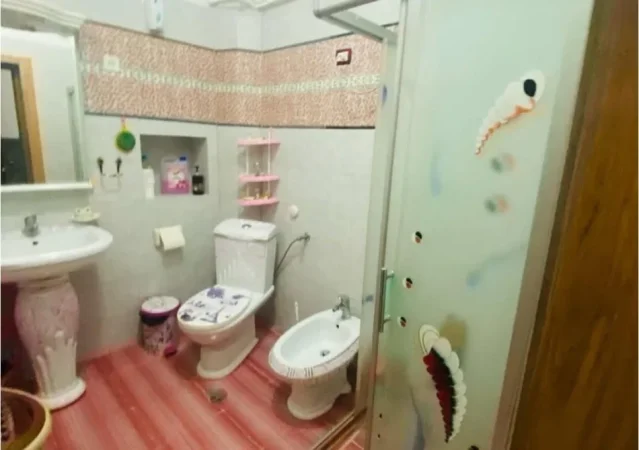 Tirane, jepet me qera apartament 1+1 Kati 2, 55 m² 400 € (Mozaiku)