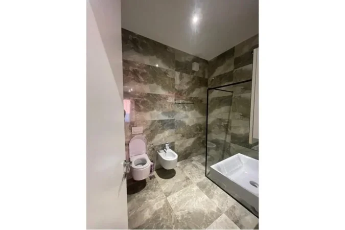 Tirane, shitet apartament 2+1+Ballkon Kati 5, 133 m² 390.000 € (KOMPLEKSI DELIJORGJI)