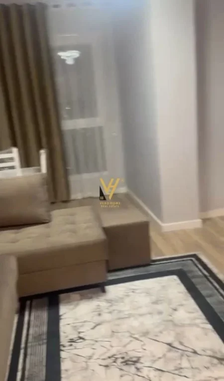 Tirane, jepet me qera 1+1+Ballkon Kati 9, 50 m² 500 € (5 MAJI)