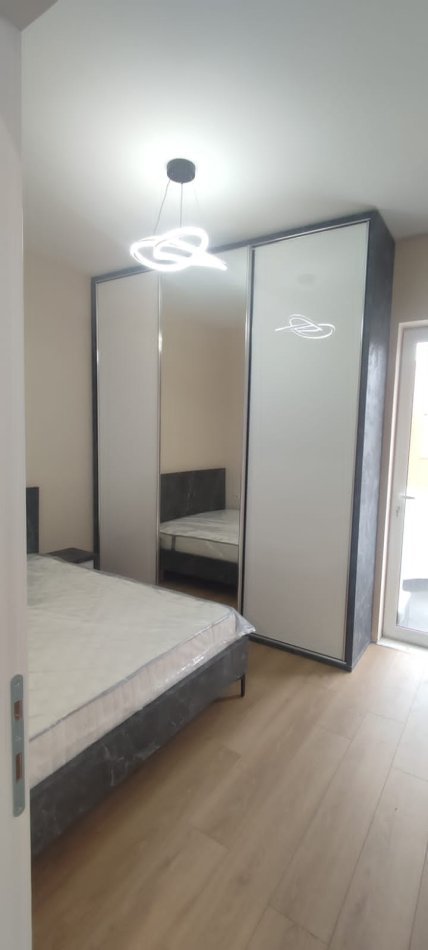 Tirane, shitet apartament 2+1 Kati 7, 103 m² 141.000 € (Laprake)