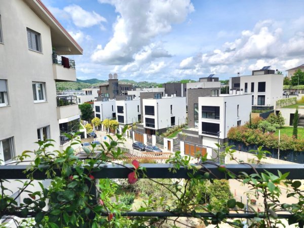 SHITET: ⚡️Ultra Apartament 2+1+1Wc & 1 Ballkon + 2 Poste parkimi EXTRA ÇMIMIT në Residencën ROSE GARDEN- TEG - Tiranë 📍
