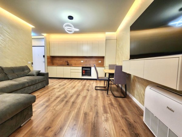 SHITET: ⚡️Ultra Apartament 2+1+1Wc & 1 Ballkon + 2 Poste parkimi EXTRA ÇMIMIT në Residencën ROSE GARDEN- TEG - Tiranë 📍