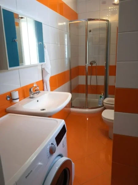 Tirane, jepet me qera apartament 1+1 Kati 5, 95 m² 530 € (Jordan misja)