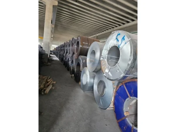 Durres, shitet magazine , 6.030 m² 3.500.000 € (Mbikalimi i Fllakes)