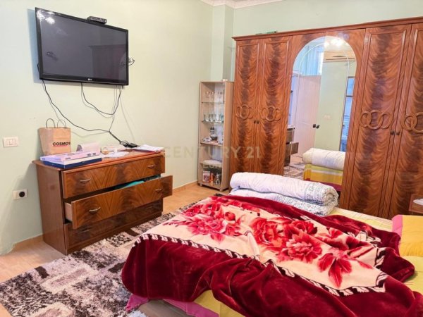 Durres, shitet shtepi 3+1+Ballkon Kati 2, 152 m² 95.000 € (Lagja 7)