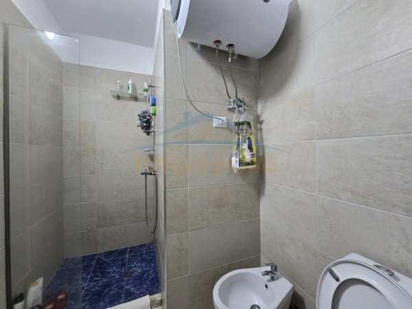 Durres, shitet apartament 2+1+Ballkon Kati 1, 98 m² 180.000 € (rrota e kuqe,plazh)