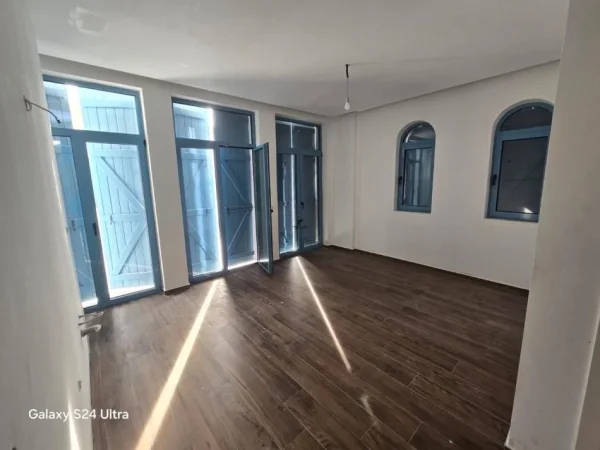 Vlore, shitet apartament 2+1+Ballkon Kati 3, 113 m² 360.000 € (DHERMI)