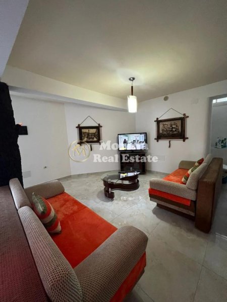 Tirane, jepet me qera shtepi 2+1 Kati 1, 90 m² 400 € (Qytet Studenti)