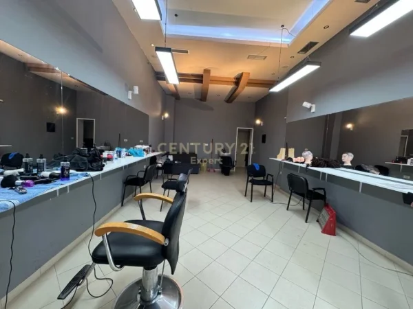 Tirane, shitet Kati 1, 43 m² 80.000 € (Astir)