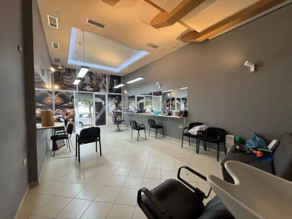 Tirane, shitet Kati 1, 43 m² 80.000 € (Astir)