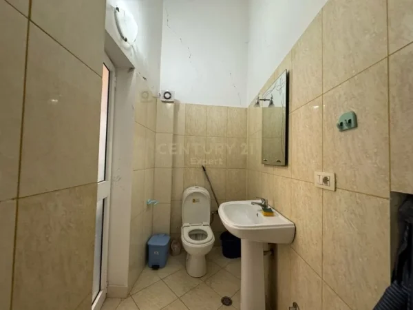 Tirane, shitet Kati 1, 43 m² 80.000 € (Astir)