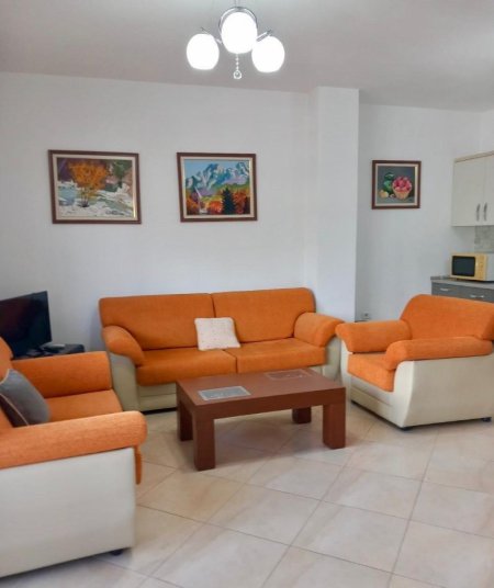 Tirane, jepet me qera apartament 1+1+Aneks Kati 5, 95 m² 530 € (rruga jordan misja)