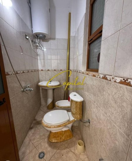 Tirane, jepet me qera dyqan Kati 0, 110 m² 800 € (LIQENI I FARKES)