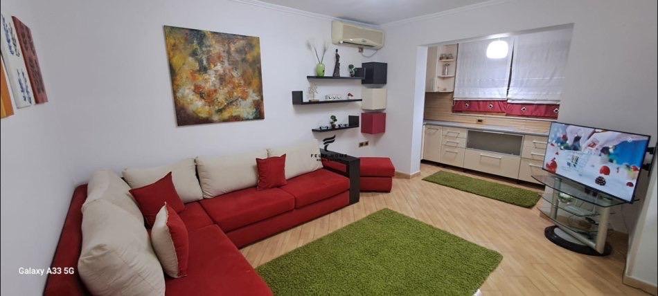 Tirane, jepet me qera apartament 1+1+Ballkon Kati 4, 55 m² 500 € (RRUGA E ELBASANIT)
